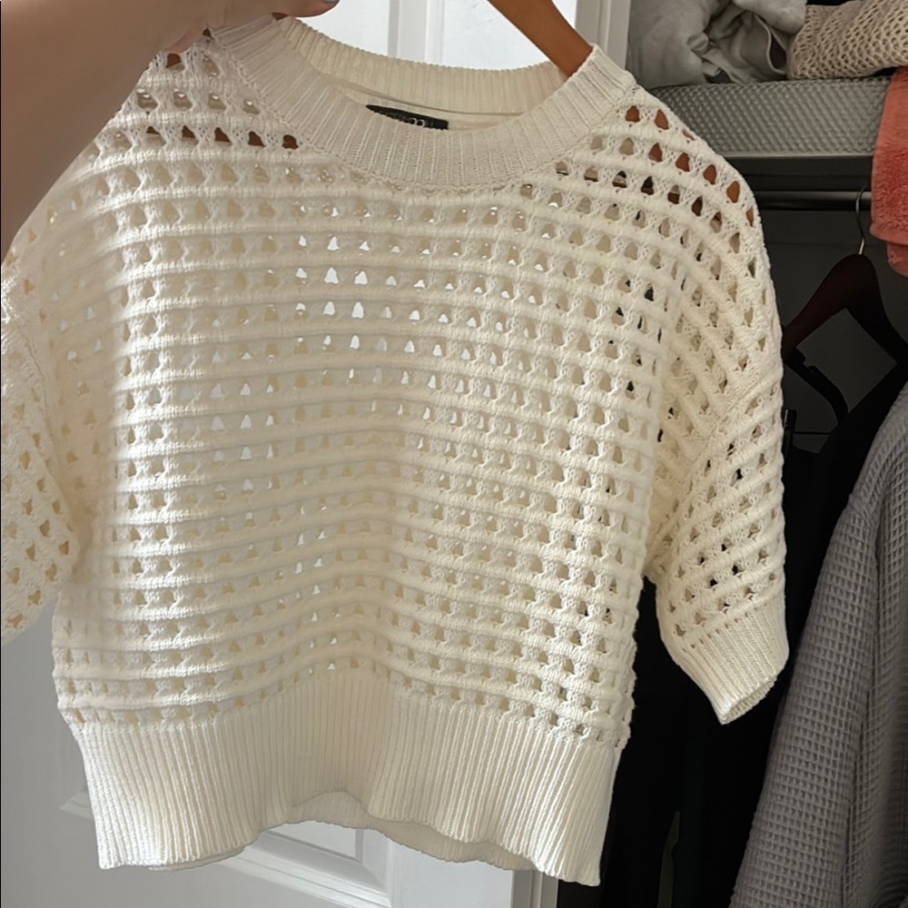 Like-New Open Knit, Light Sweater